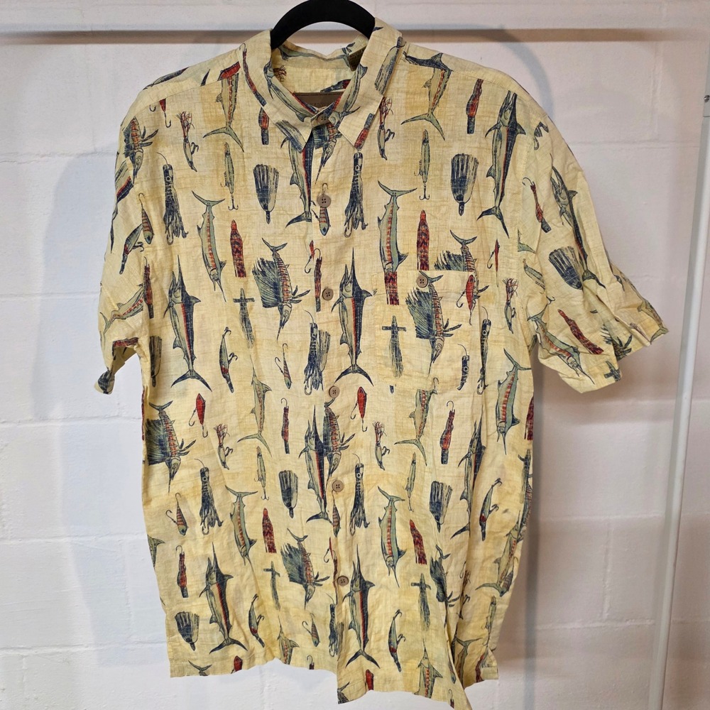 Clearwater Outfitters‎ Mens L Fishing Lure Fish Print Short Sleeve Button Shirt